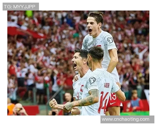 荷兰对阵波兰上半场战报莱万助攻卡明斯基打破僵局